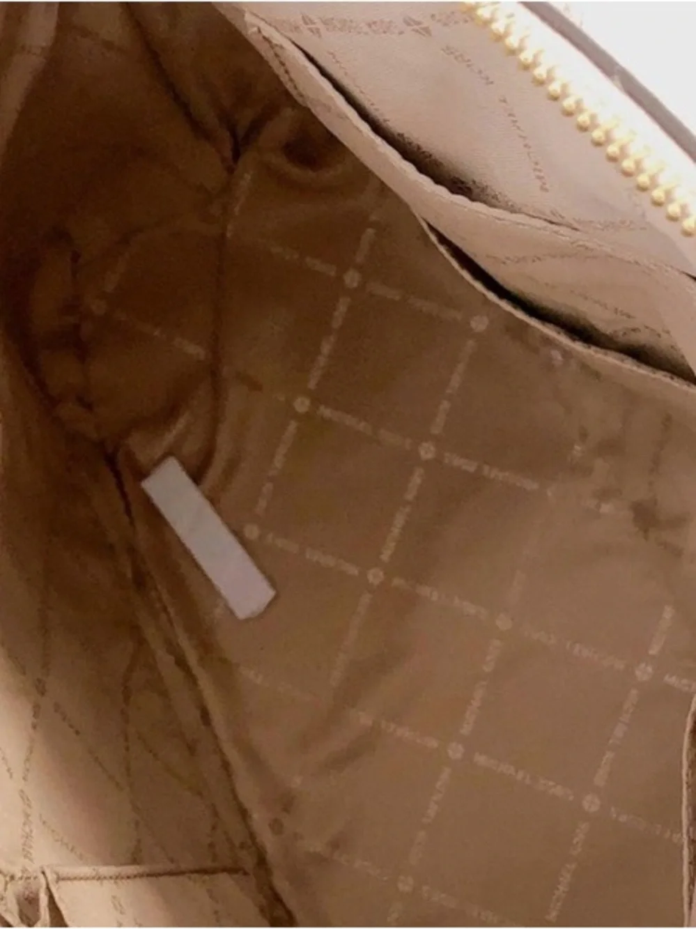 MICHAELs KORS Emmy Large Saffiano Leather Dome Satchel IN BALLET. NWOT